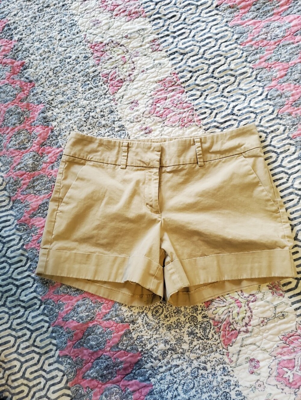 New York & Company, Khaki shorts Size 8